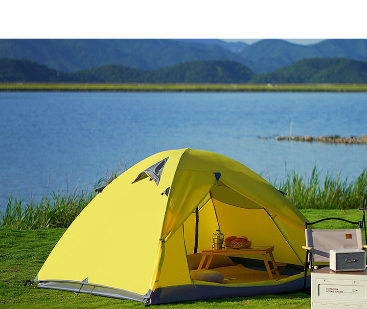 hiking the mountaineering tent