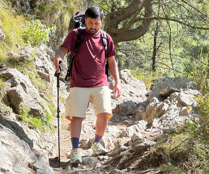 are carbon or aluminum poles better pros and cons explained for outdoor enthusiasts 689c592a5a317 Are Carbon or Aluminum Poles Better for Outdoor Adventures?