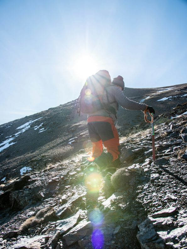 How Long Do Carbon Trekking Poles Last? Lifespan & Maintenance Tips How Long Do Carbon Trekking Poles Last? Lifespan & Maintenance Tips