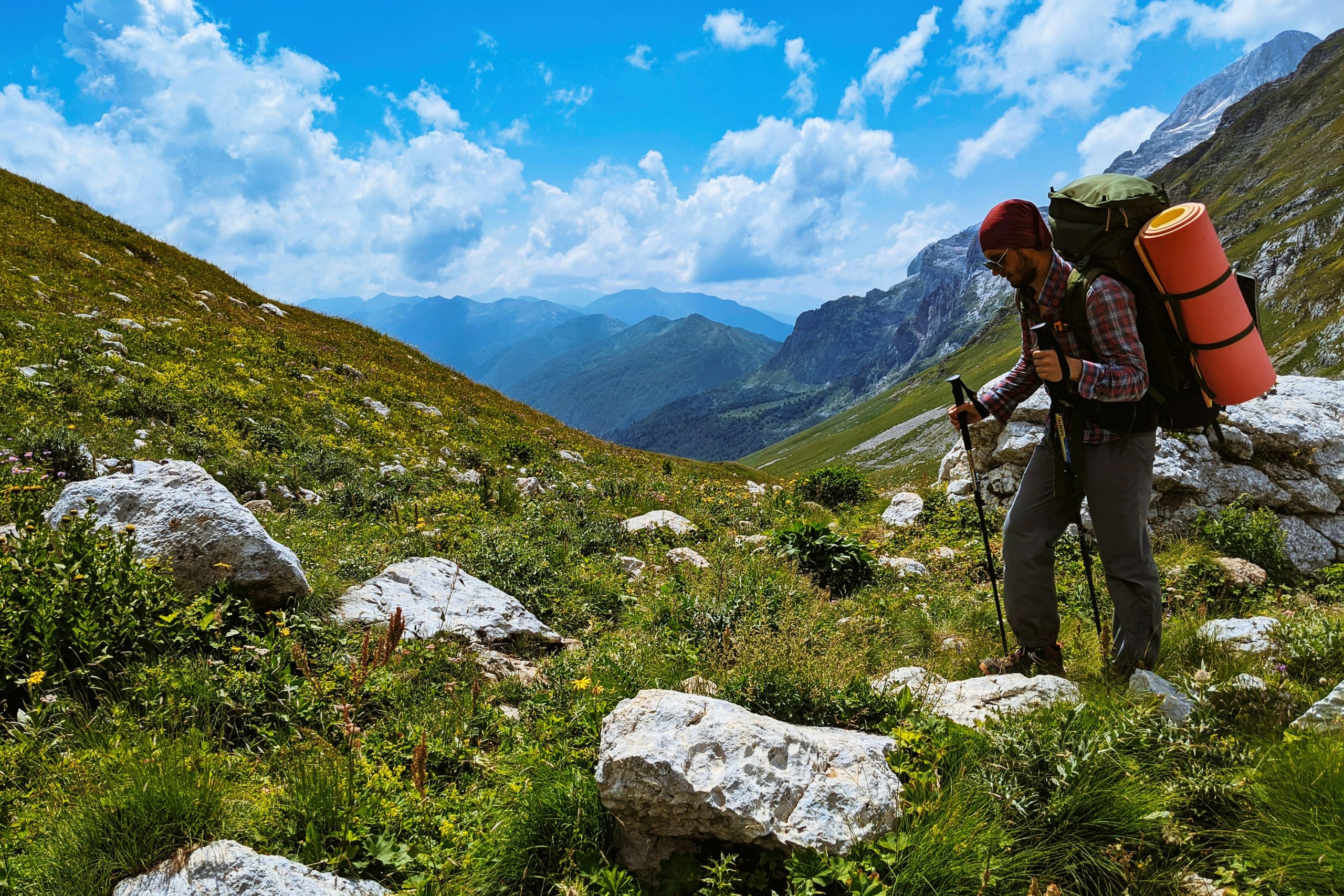How Long Do Carbon Trekking Poles Last? Lifespan & Maintenance Tips