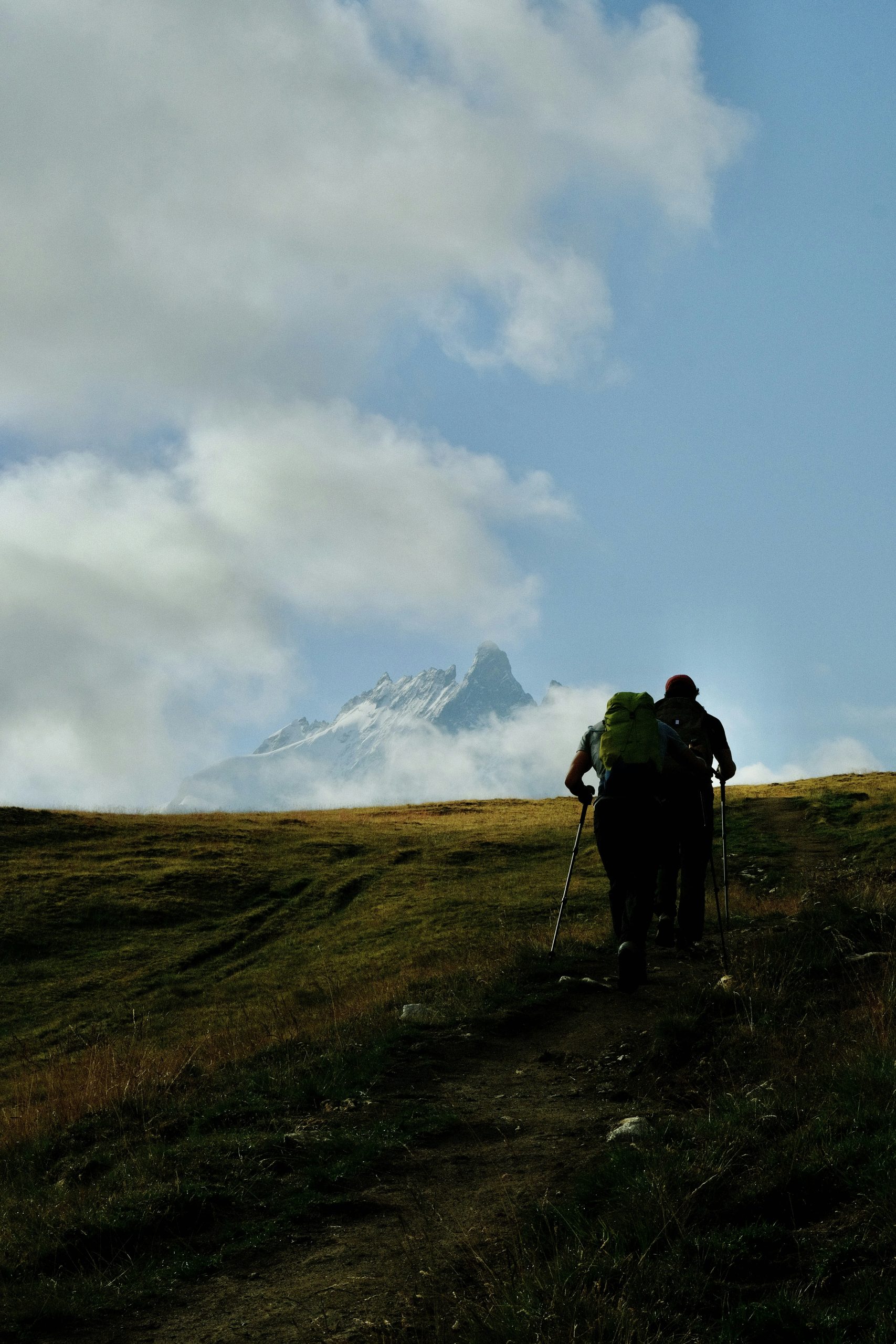 How to Size Trekking Poles: A Step-by-Step Guide
